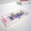  吉田祐里：Emergency jewellrey - 第26回公募 2010 日本ジュエリーアート展　入選【直径7mm×5cm／950銀】