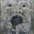 長瀬初：甦った怪物 - 本作、「甦った怪物」にはイタリアのボマルツォにある「怪物公園」の石像をモチーフとして取り入れた。私は石像たちを見た瞬間に感じた迫力とそれらの持つ得体の知れないパワーに圧倒されてしまった。「夢」と「現実」が入り混じる「怪物公園」の世界観に感銘を受け、石像の迫力とそれらに降り注ぐ木漏れ日を表現した。【F80号(1455×1112mm)／雲肌麻紙・岩絵の具】